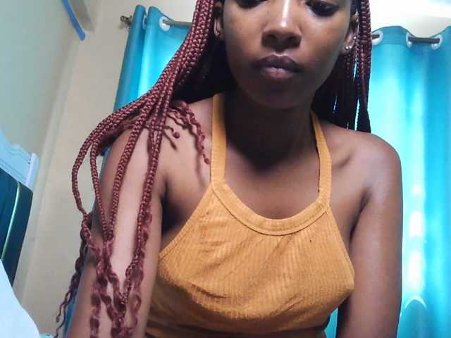 Hot-fine-girl live cam on BongaCams