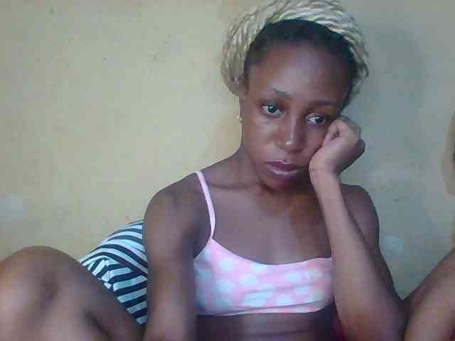 Sexymusclegurl webcam