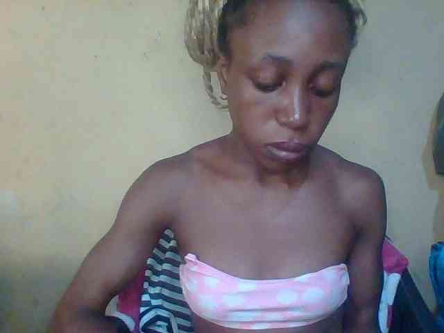 Sexymusclegurl webcam