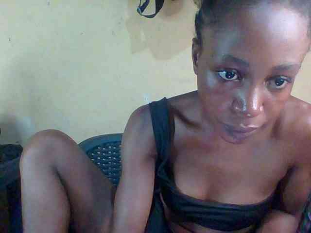 Sexymusclegurl webcam
