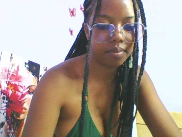 DrLaura webcam