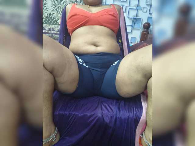 Lavanya12 live cam on BongaCams