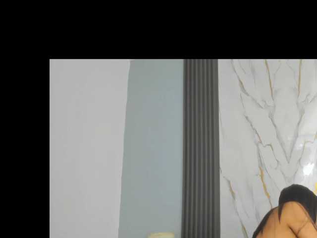 TharaaMills live cam on BongaCams