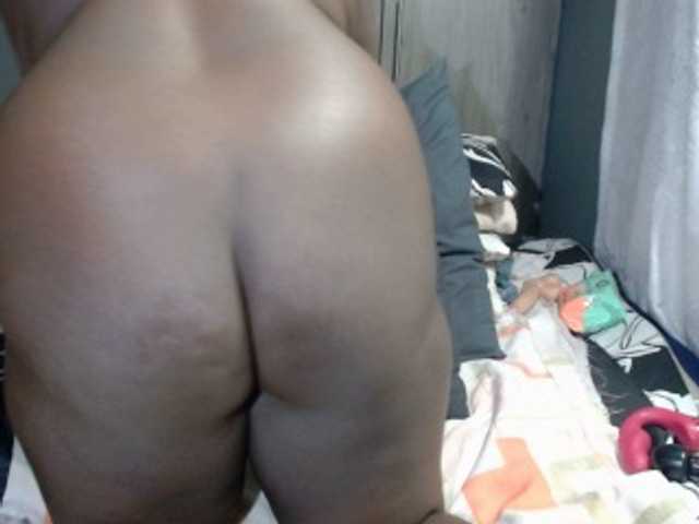 XwetPussy live cam on BongaCams