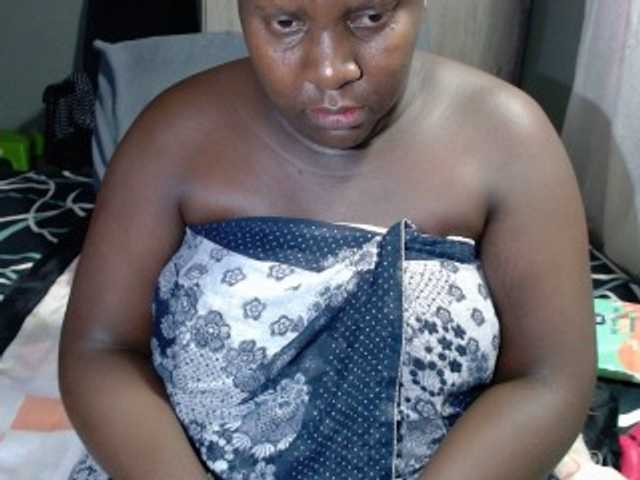 XwetPussy live cam on BongaCams