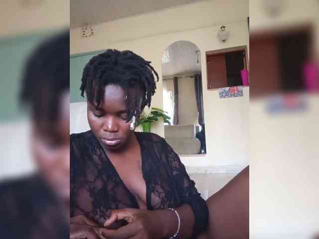 Chocolate-Goddess256 webcam