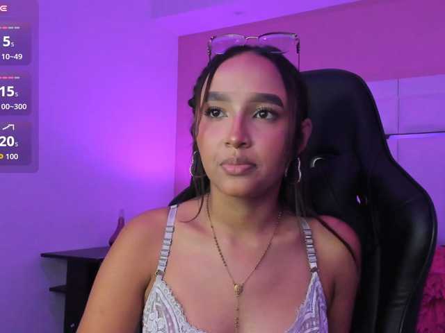 BabyCherry live cam preview