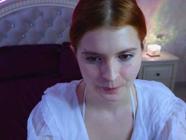 LizzieMorris live cam on BongaCams