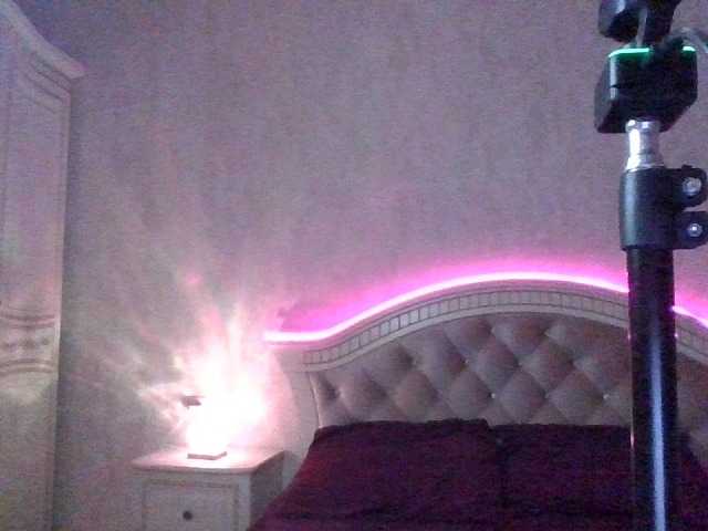 LizzieMorris live cam on BongaCams