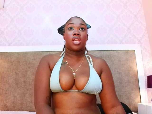LisaPeyton live cam on BongaCams
