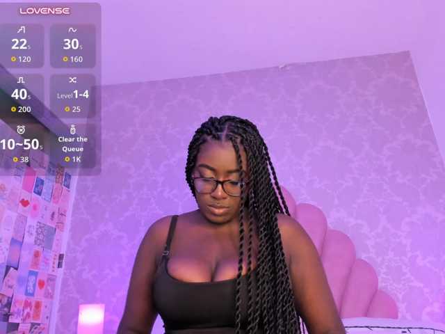 SheylaMunn live cam on BongaCams