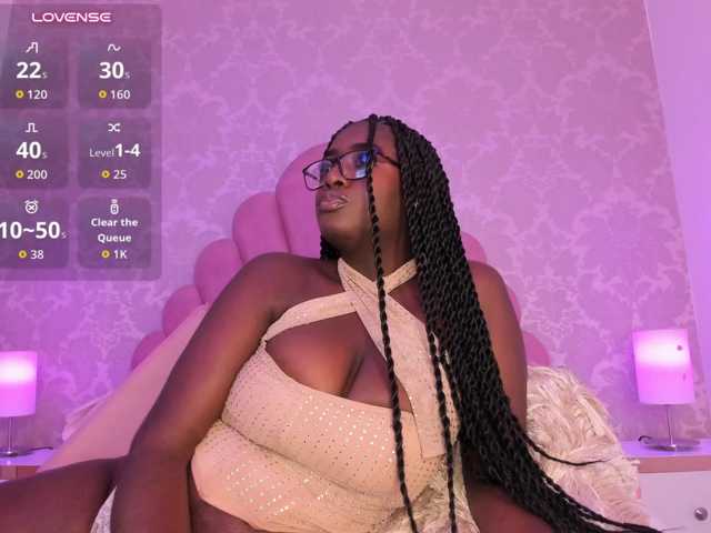 SheylaMunn live cam on BongaCams