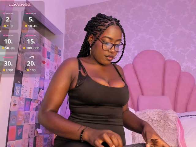 SheylaMunn live cam on BongaCams