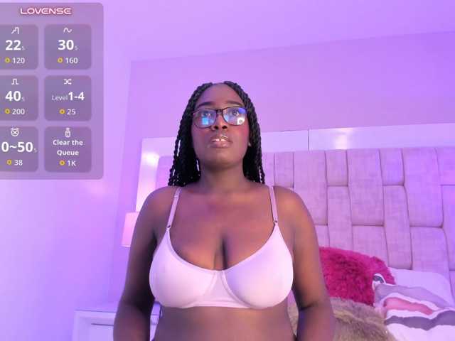 SheylaMunn live cam on BongaCams