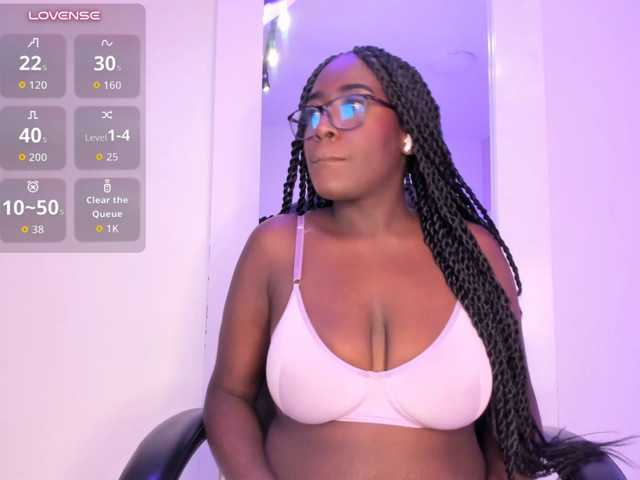SheylaMunn live cam on BongaCams