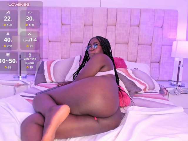 SheylaMunn live cam on BongaCams