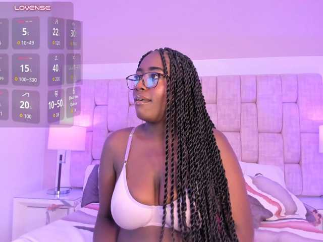 SheylaMunn live cam on BongaCams