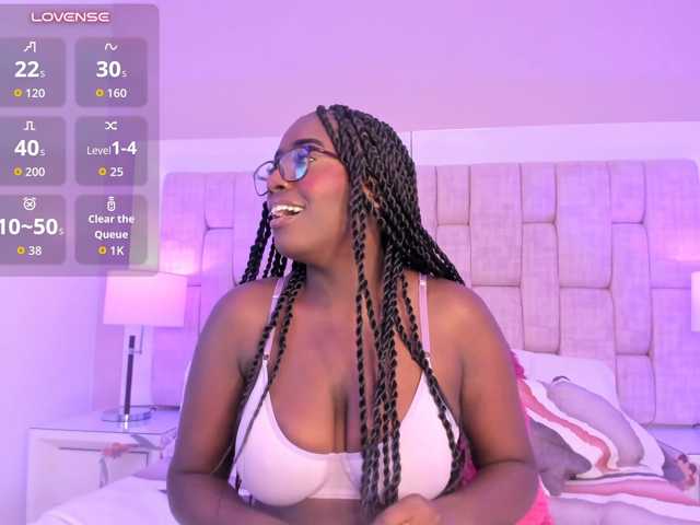 SheylaMunn live cam on BongaCams