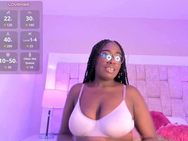 SheylaMunn live cam on BongaCams