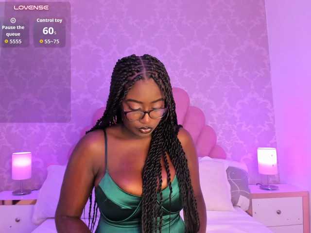 SheylaMunn live cam on BongaCams