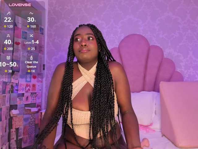 SheylaMunn live cam on BongaCams