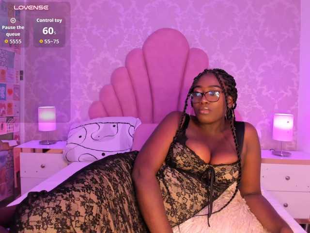 SheylaMunn live cam on BongaCams