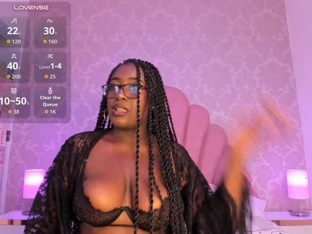 SheylaMunn live cam on BongaCams