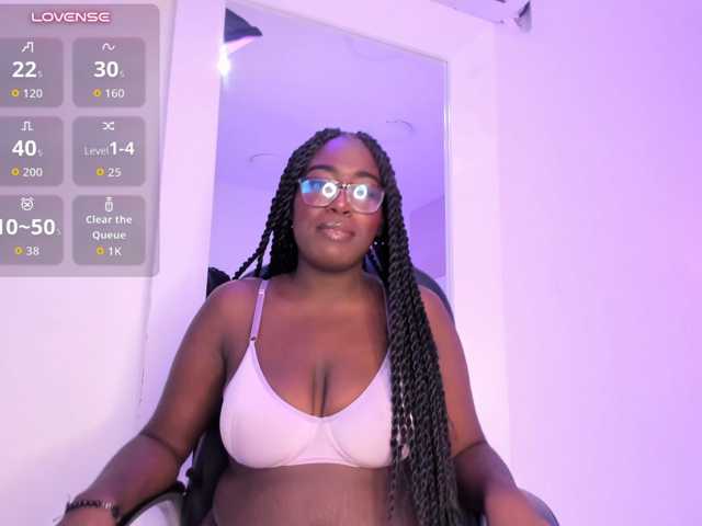 SheylaMunn live cam on BongaCams