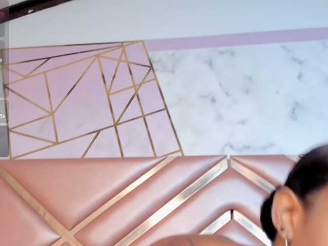 TiffanyWilliams live cam preview