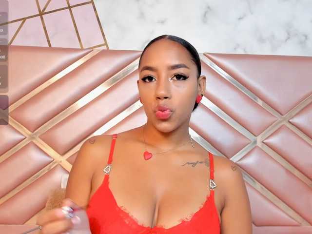 TiffanyWilliams live cam preview