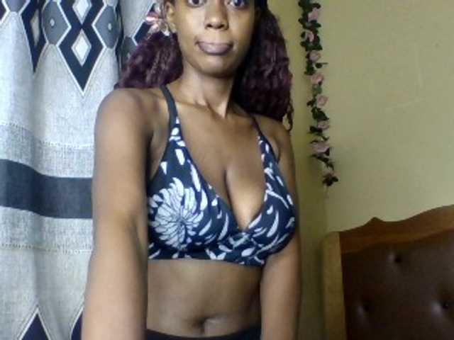 Hotpussy41 live cam on BongaCams