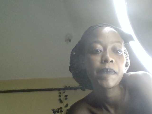 Hotpussy41 live cam on BongaCams
