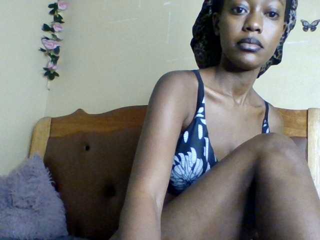 Hotpussy41 live cam on BongaCams