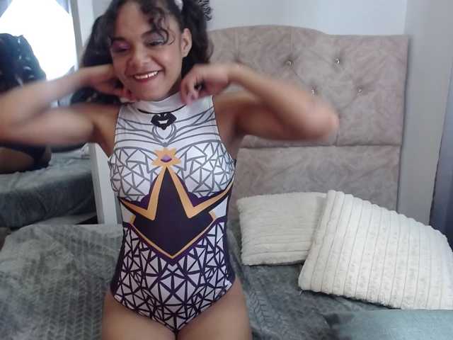 kristafox live cam preview