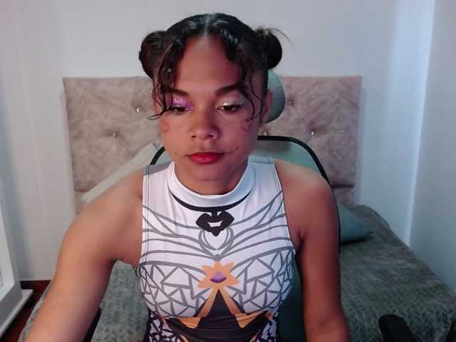 kristafox live cam preview