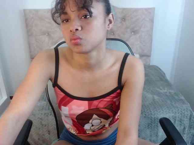 Modelo: kristafox