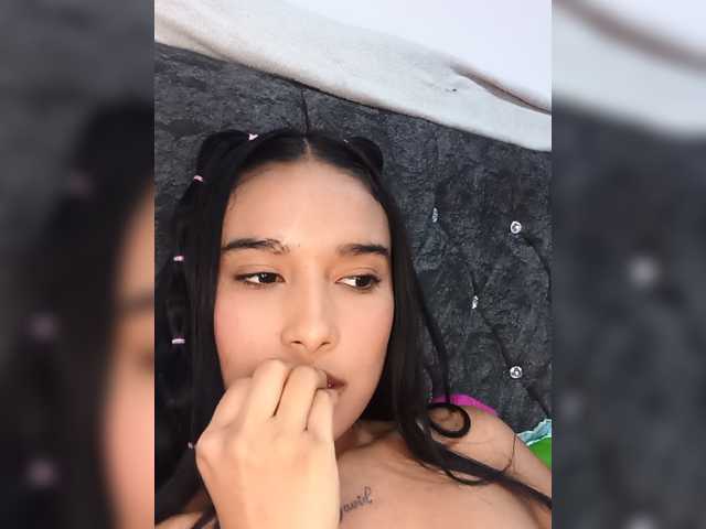Zharithjulian03 live cam on BongaCams