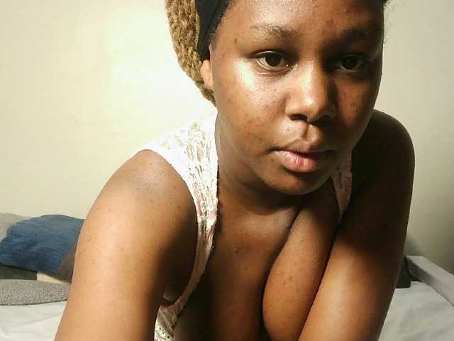 Hot-sexxy-love live cam on BongaCams