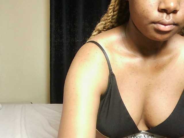 Hot-sexxy-love live cam on BongaCams