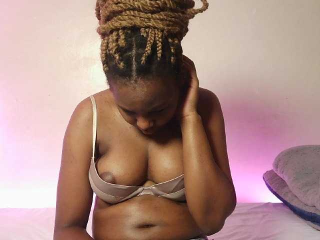 Hot-sexxy-love live cam on BongaCams