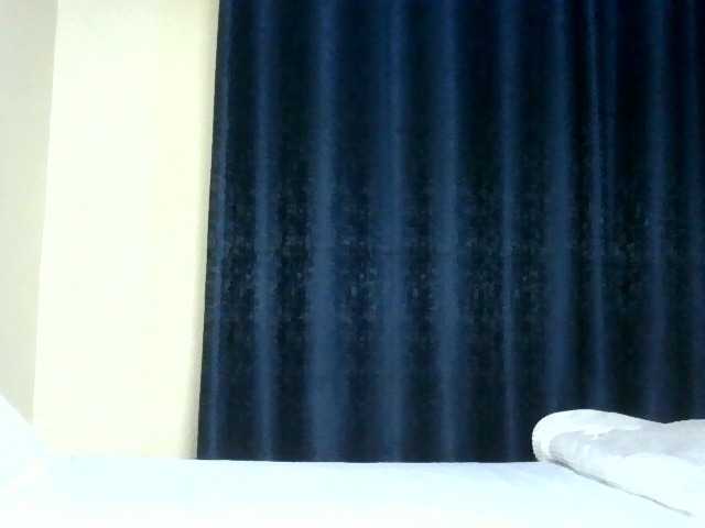 Hot-sexxy-love live cam on BongaCams