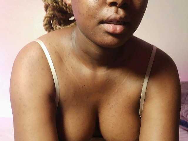 Hot-sexxy-love live cam on BongaCams