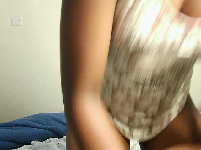 Hot-sexxy-love live cam on BongaCams