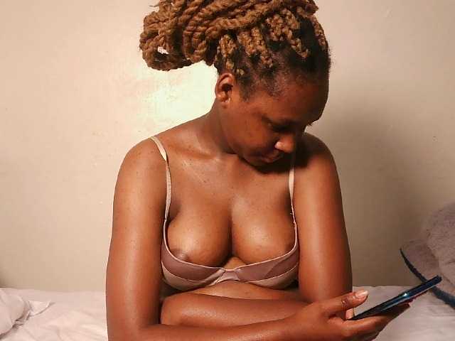 Hot-sexxy-love live cam on BongaCams