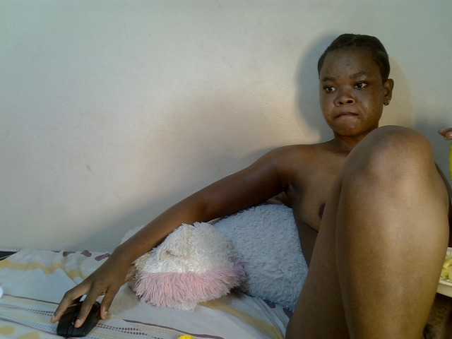 Hotdiva254 live cam on BongaCams