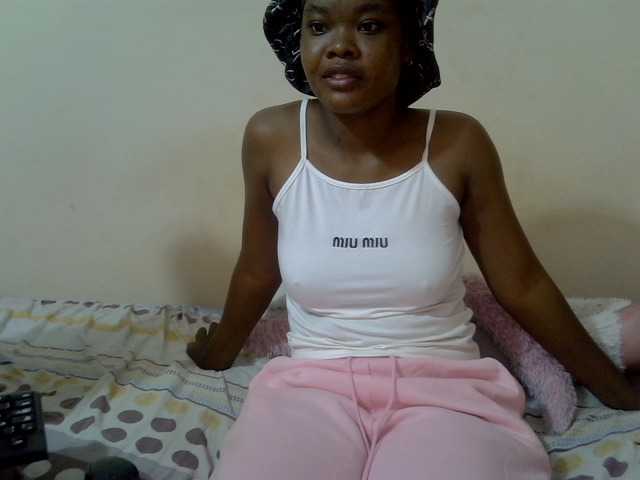 Hotdiva254 live cam on BongaCams