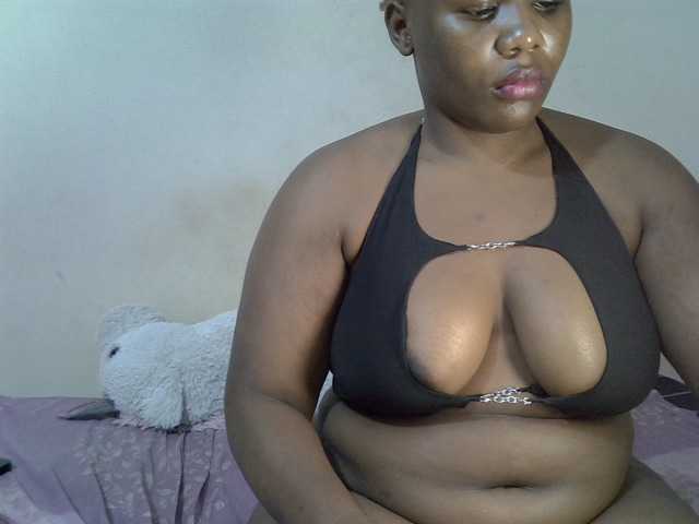 SweetThicky live cam on BongaCams