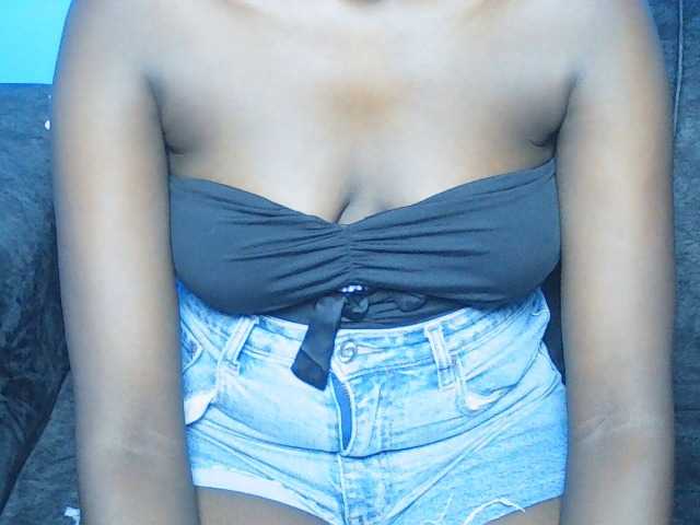 Verabliss23 live cam on BongaCams