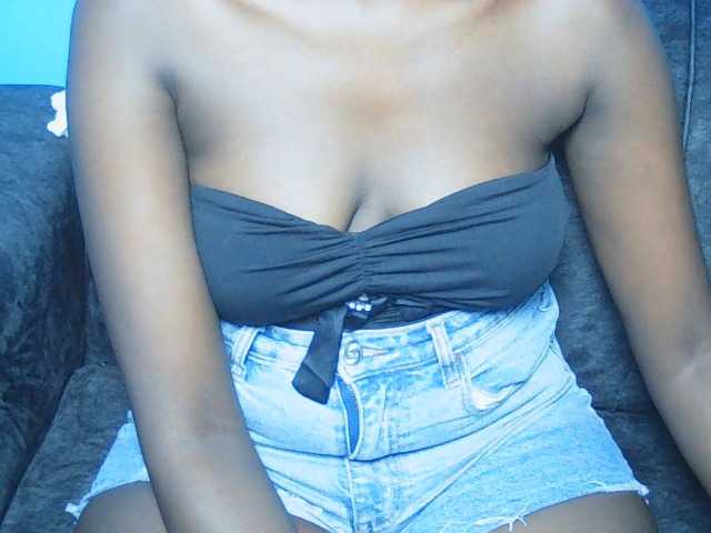 Verabliss23 live cam on BongaCams