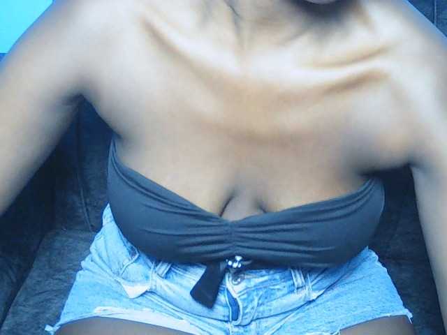 Verabliss23 live cam on BongaCams